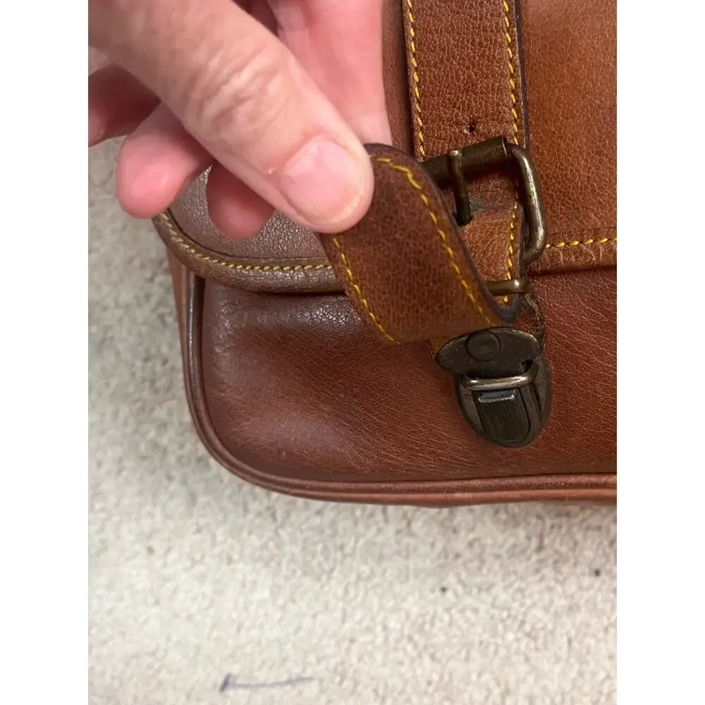 Vintage Eddie Bauer Leather Messenger Bag Briefcase Classic Timeless Preppy Tan